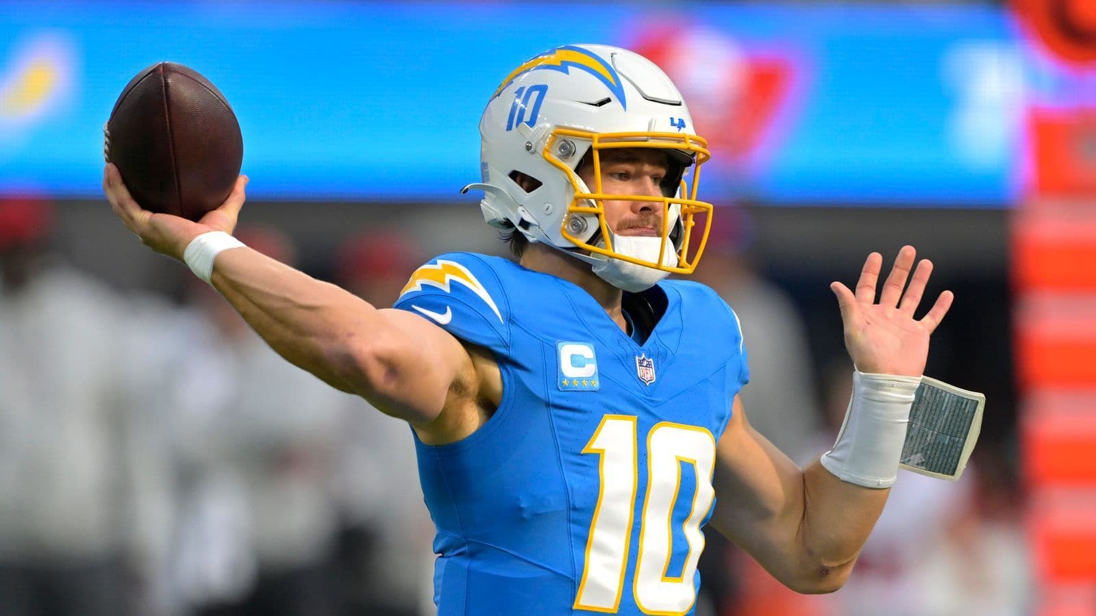 Thursday Night Football picks: Broncos at Chargers